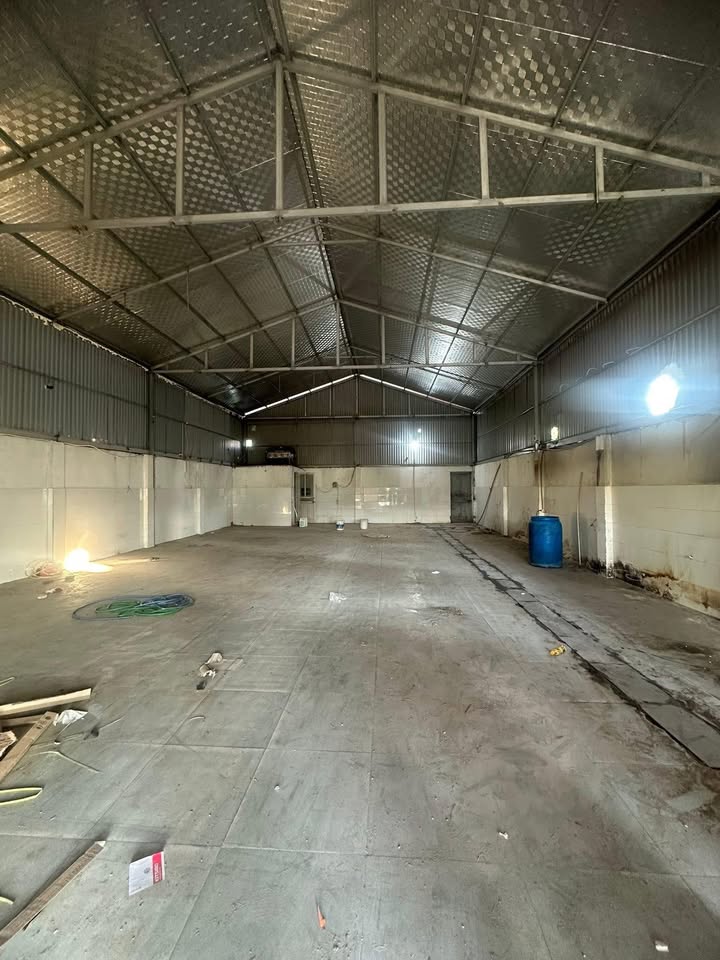 Kho cho thuê tại Vân Dương Bắc Ninh 180m² giá 17 triệu - Đường xe công đỗ cửa