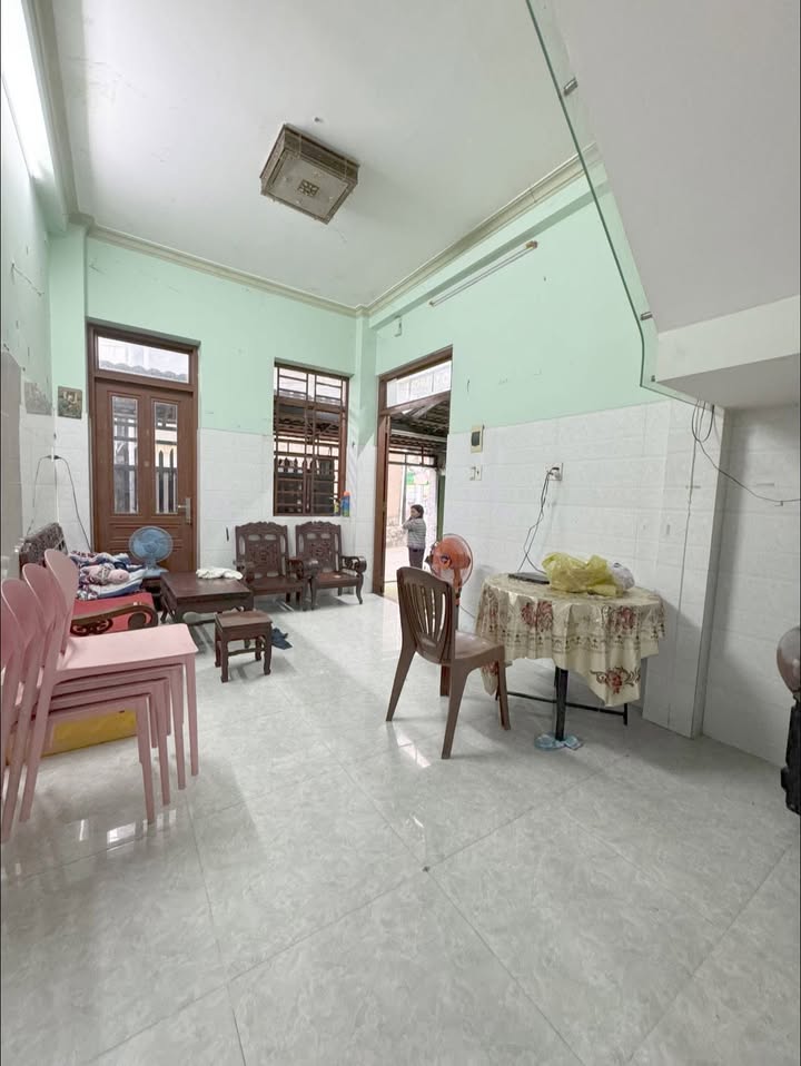 Nhà cho thuê tại Phú Cường, Thủ Dầu Một - 4 phòng ngủ, giá 10 triệu/tháng!