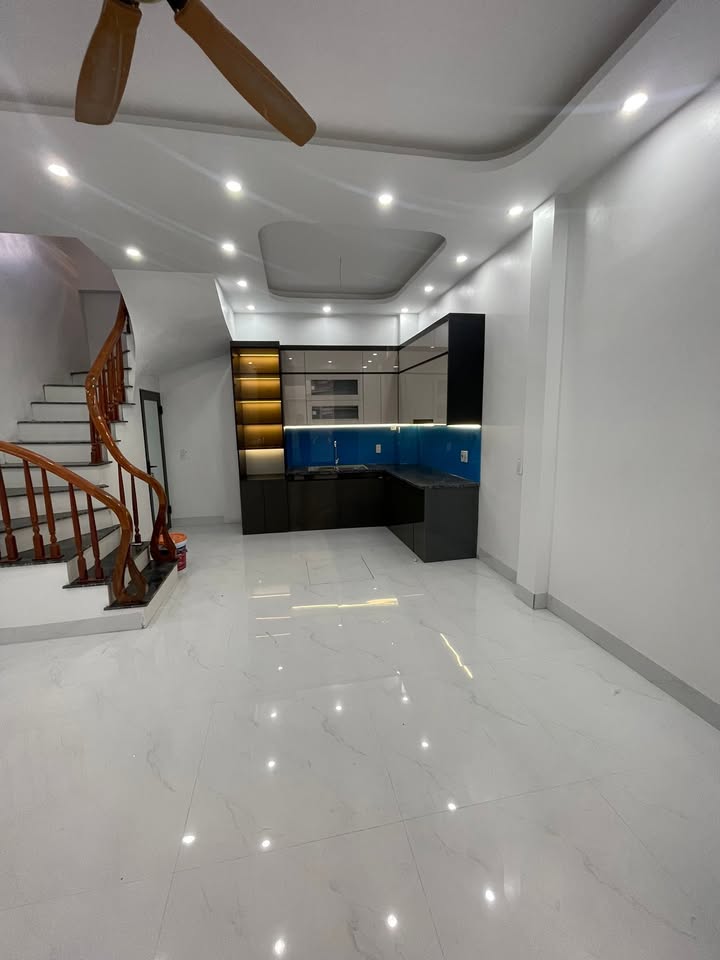 Nhà 4 tầng Tiền Phong 35m² giá 1 tỷ - Hướng Đông Nam mát mẻ