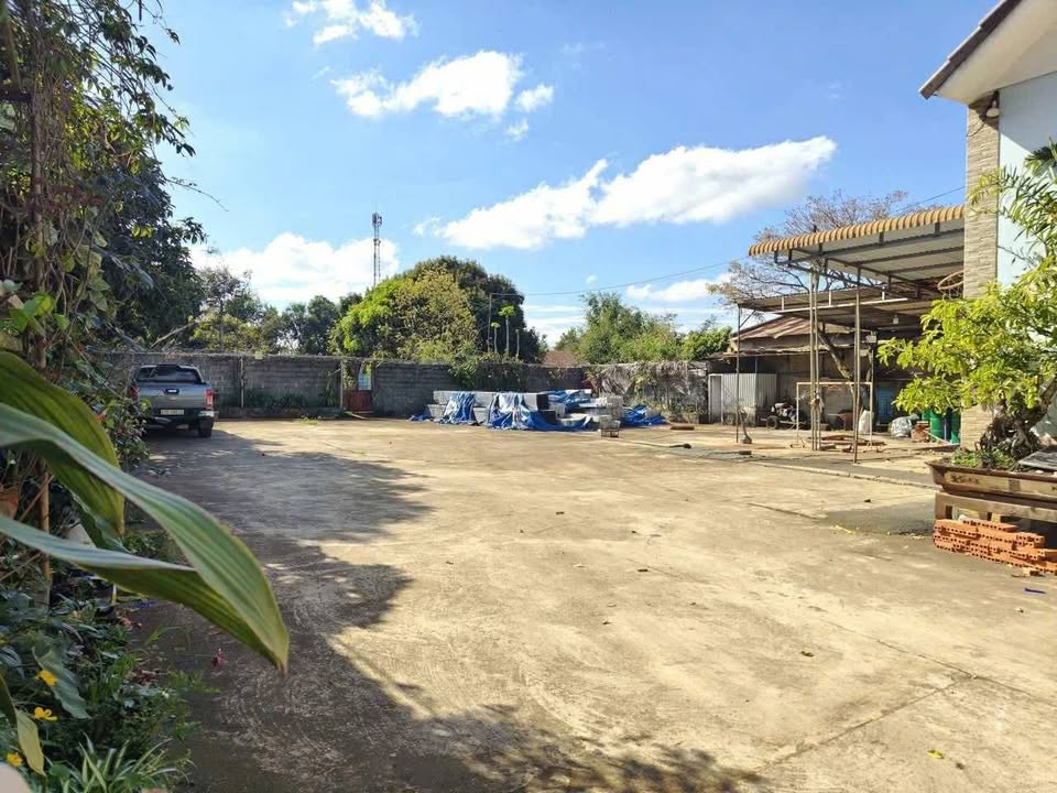 Đất mặt tiền Quốc lộ 14, Buôn Hồ 2317m² - Cơ hội kinh doanh hấp dẫn!