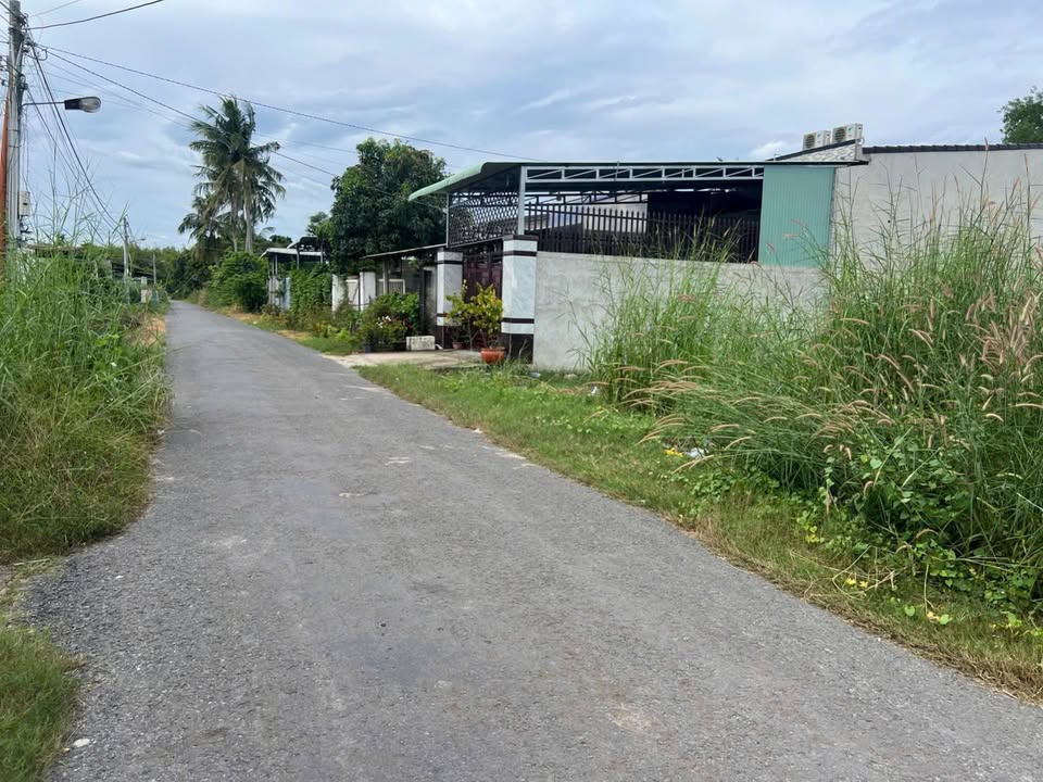 Đất thổ cư Hòa Thành 202m² giá 800 triệu - Vị trí đẹp, thích hợp xây dựng!