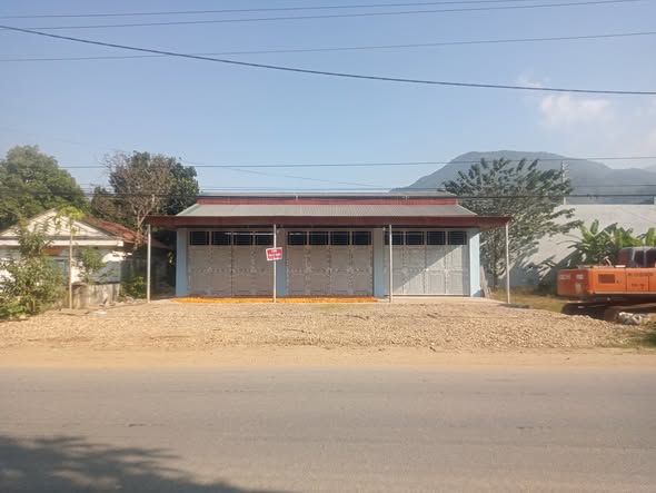 Nhà riêng mặt tiền quốc lộ 279 Văn Bàn 300m² giá 2.3 tỷ - Kinh doanh thuận lợi!