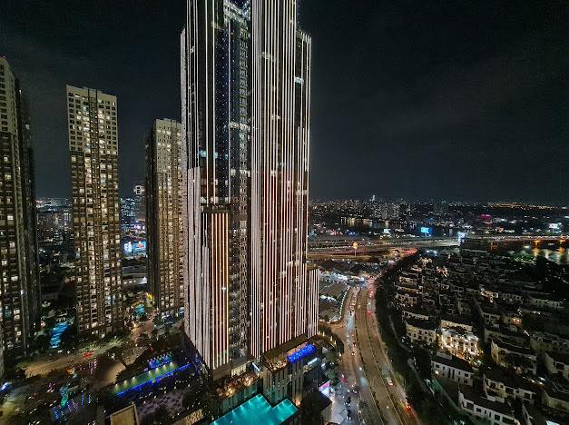 Căn hộ Vinhomes Central Park 72m² giá 10 tỷ - Sổ đỏ chính chủ, nội thất sang trọng!