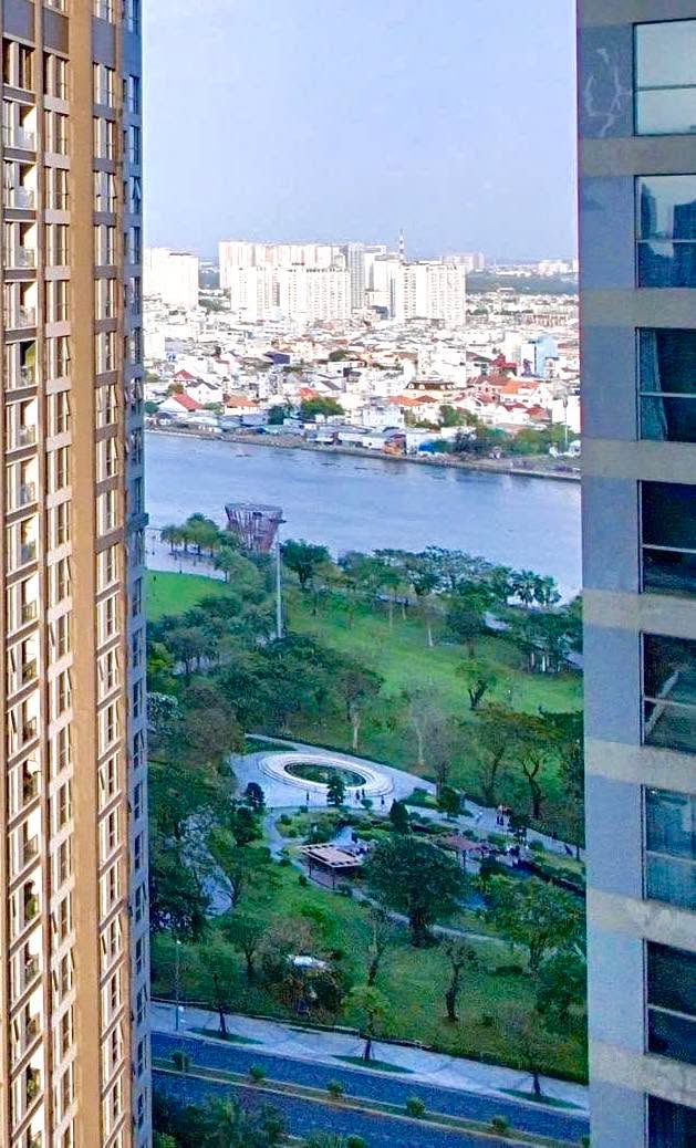 Căn hộ Vinhomes Central Park Bình Thạnh 91m² giá 11.55 tỷ - Pháp lý rõ ràng, đầu tư sinh lời!