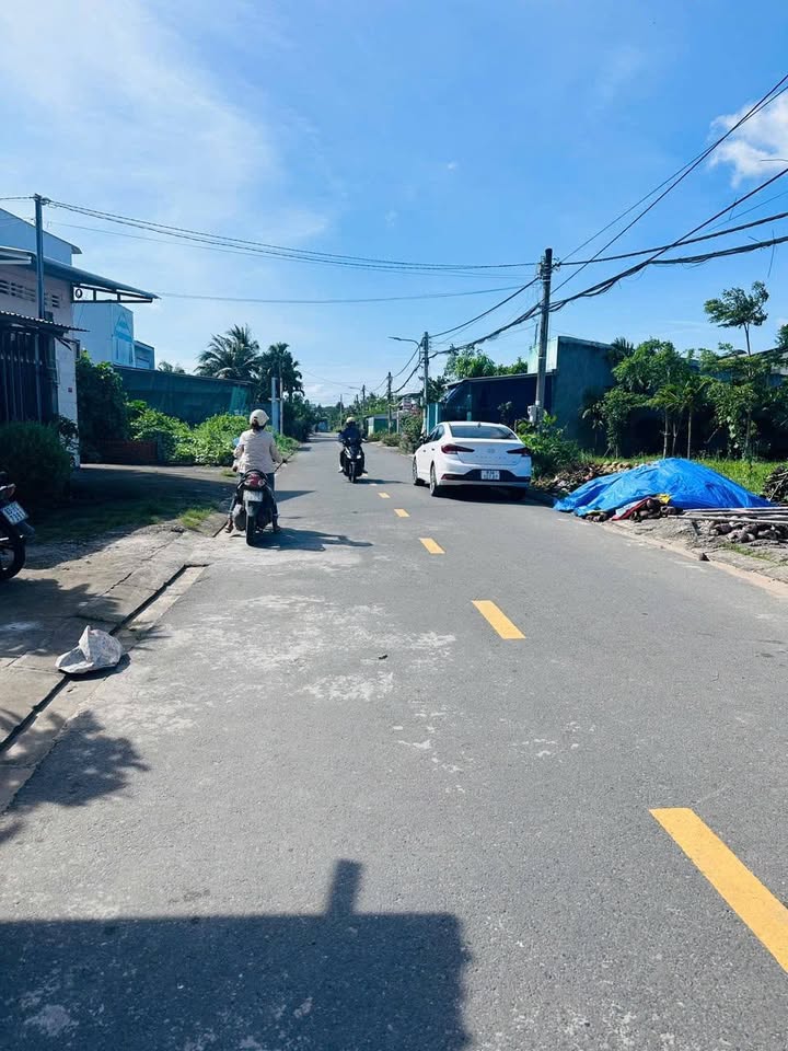 Nhà trệt + lửng đường Huỳnh Phan Hộ 154.73m² giá 3 tỷ - Thiết kế hiện đại, sân vườn thoáng mát!