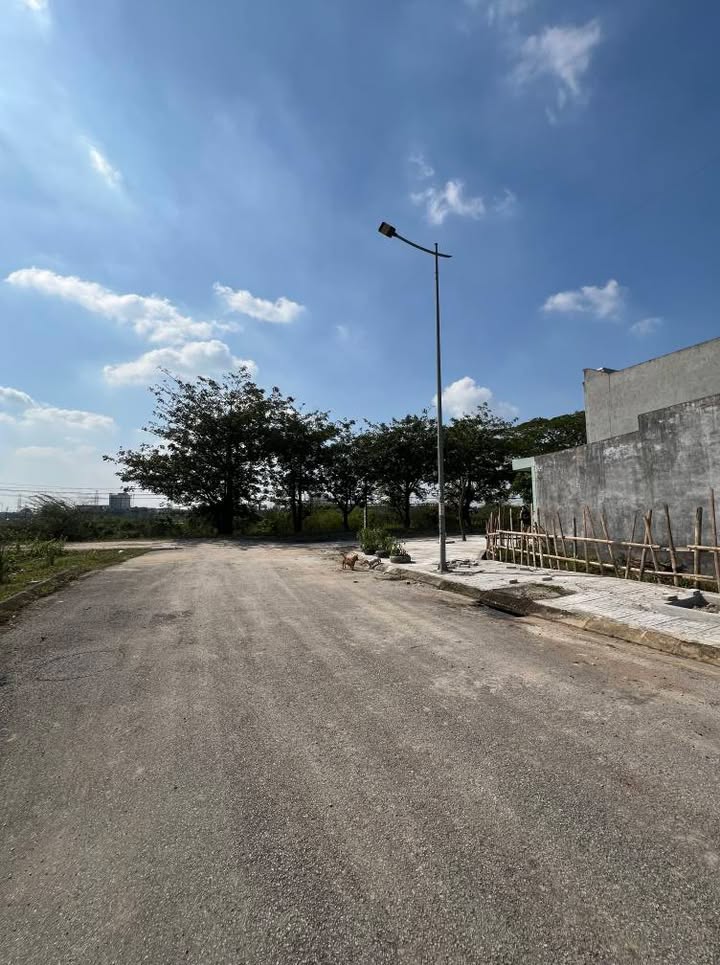 Bán lô đất tặng nhà C4 Phường An Hưng 90m² giá 3 tỷ - Tiềm năng phát triển lớn!