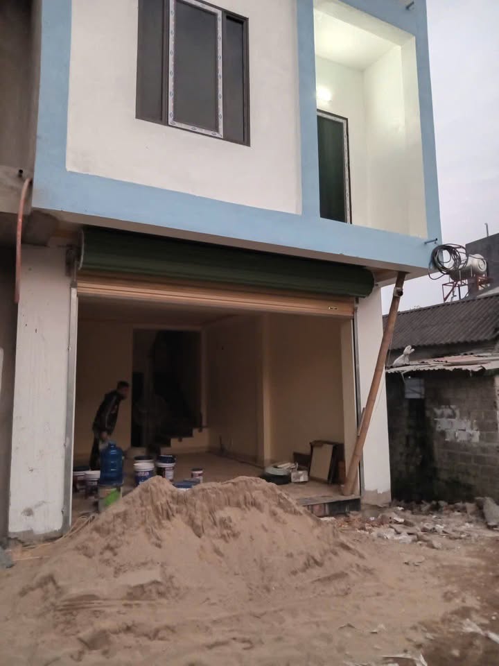 Nhà 3 tầng mới xây tại Quảng Thành, Thanh Hóa - Giá chỉ 1.9 tỷ, không gian sang trọng!