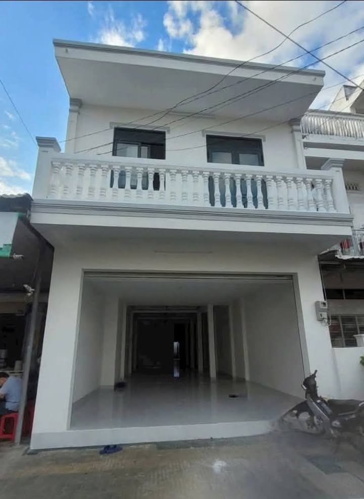 Bán FrontHouse mặt tiền Điện Biên Phủ 220m² - Kinh doanh sầm uất ngay chợ Trà Vinh!