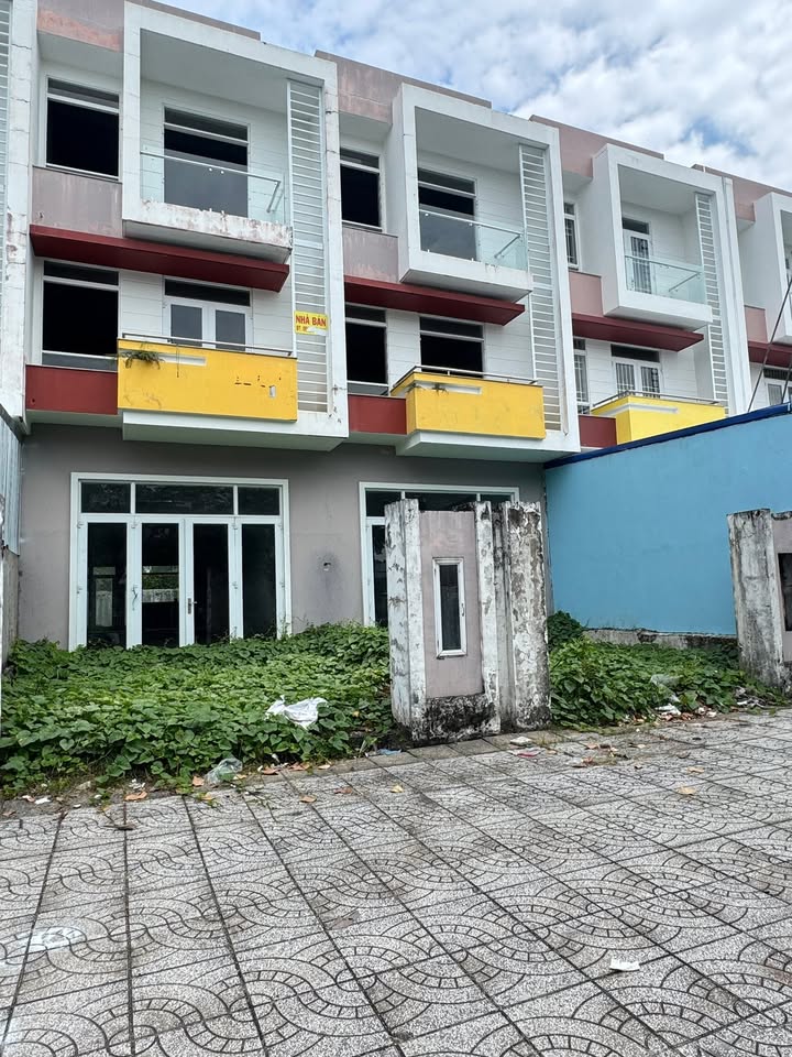 Shophouse 150m² tại đường 3/2, Rạch Giá - Nhà hoàn thiện thô, giá 5 tỷ!