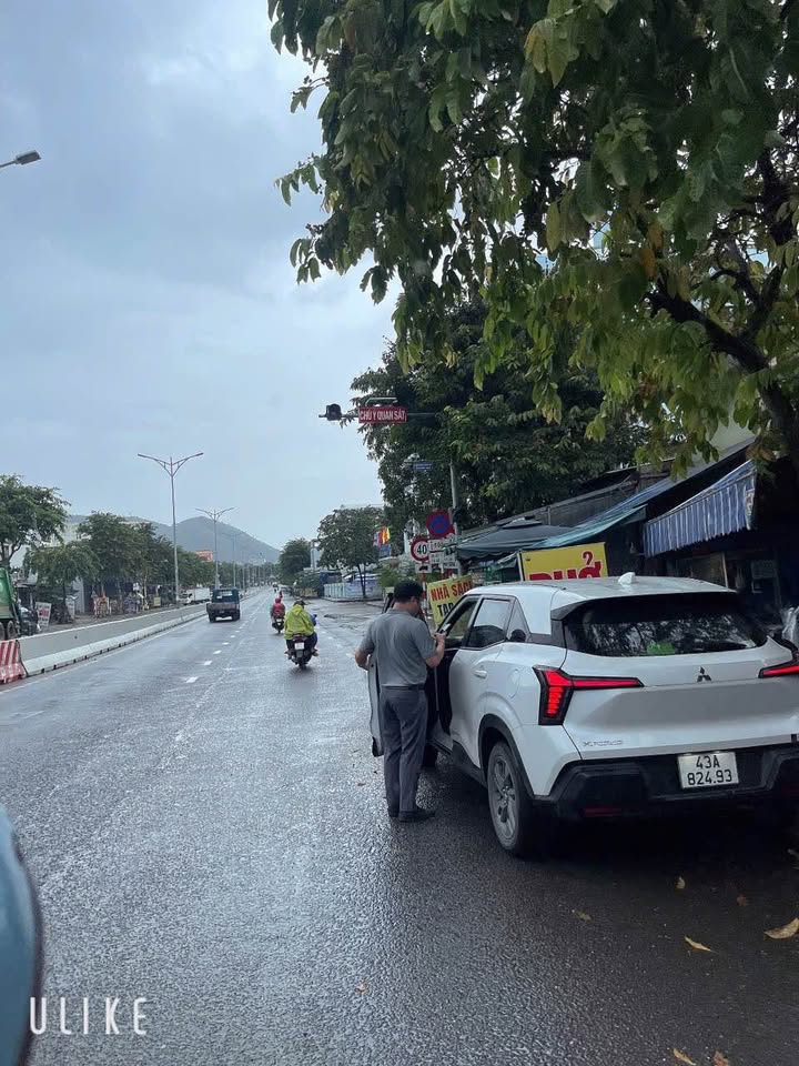 Nhà bán kiệt 3m Hoàng Văn Thái, 70m² - Giá chỉ 650 triệu VND!