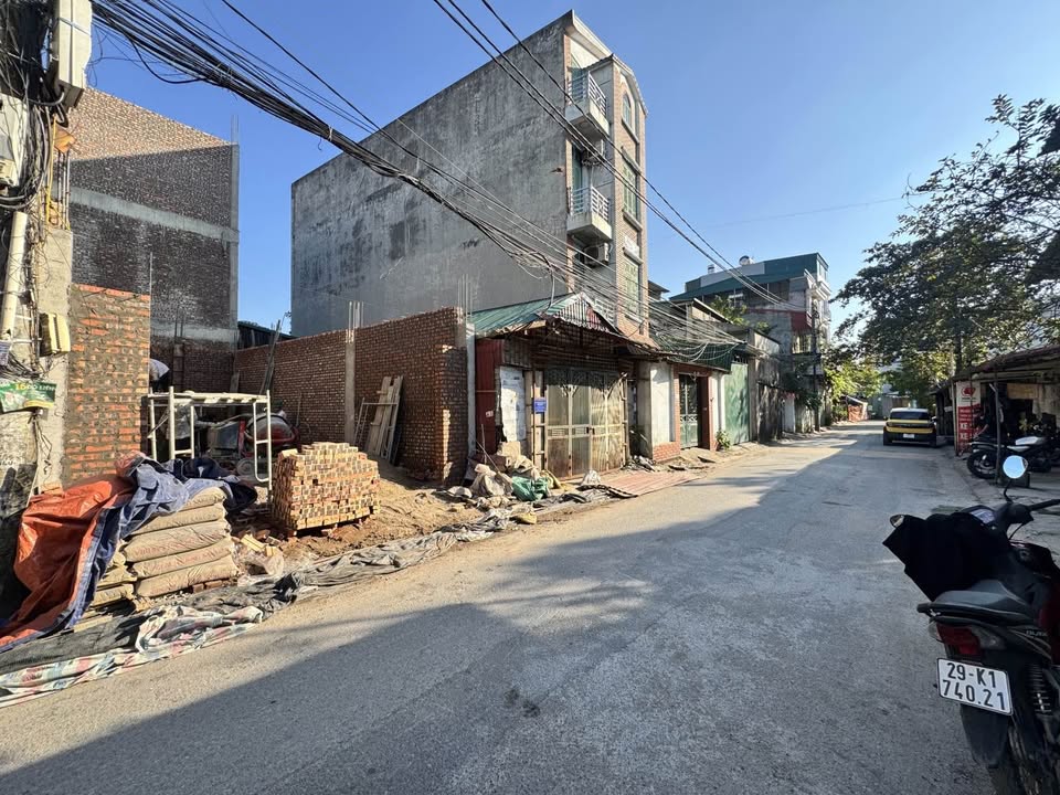 Townhouse Nguyễn Văn Linh Thạch Bàn 60m² giá 20 tỷ - Đầu tư sinh lời ngay!