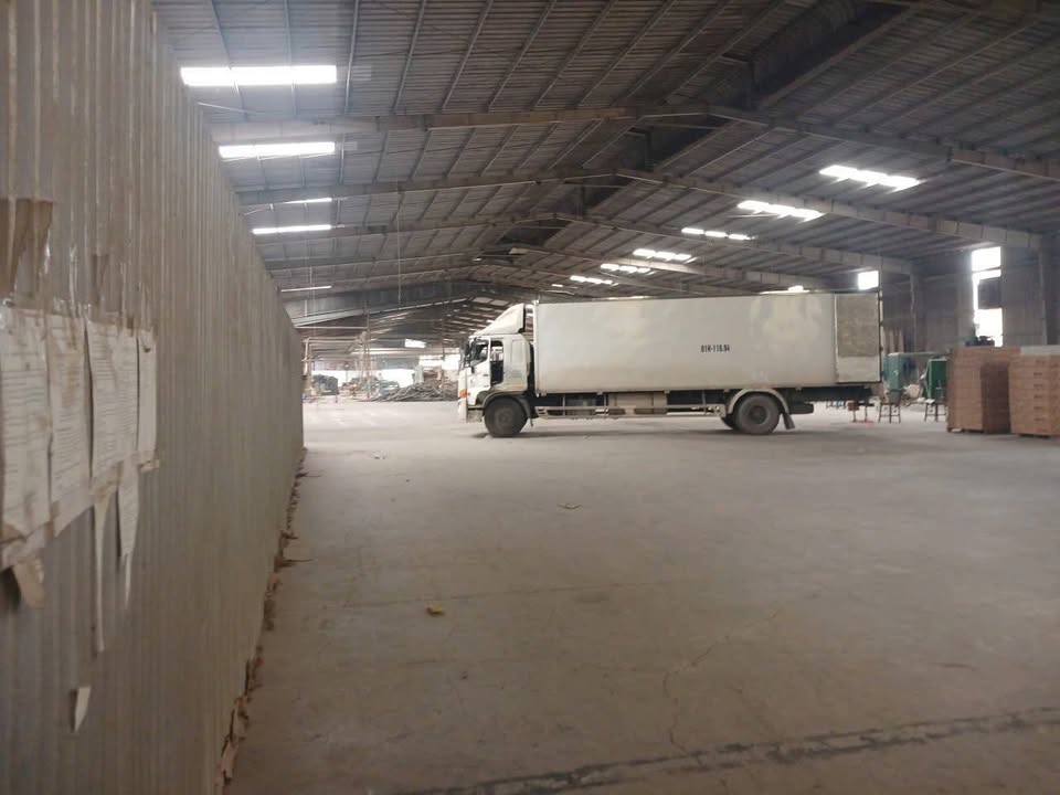 Cho thuê xưởng 17.800m² mặt tiền DT 743, Thuận An - Giá cực hấp dẫn chỉ 2.5 USD/m²!