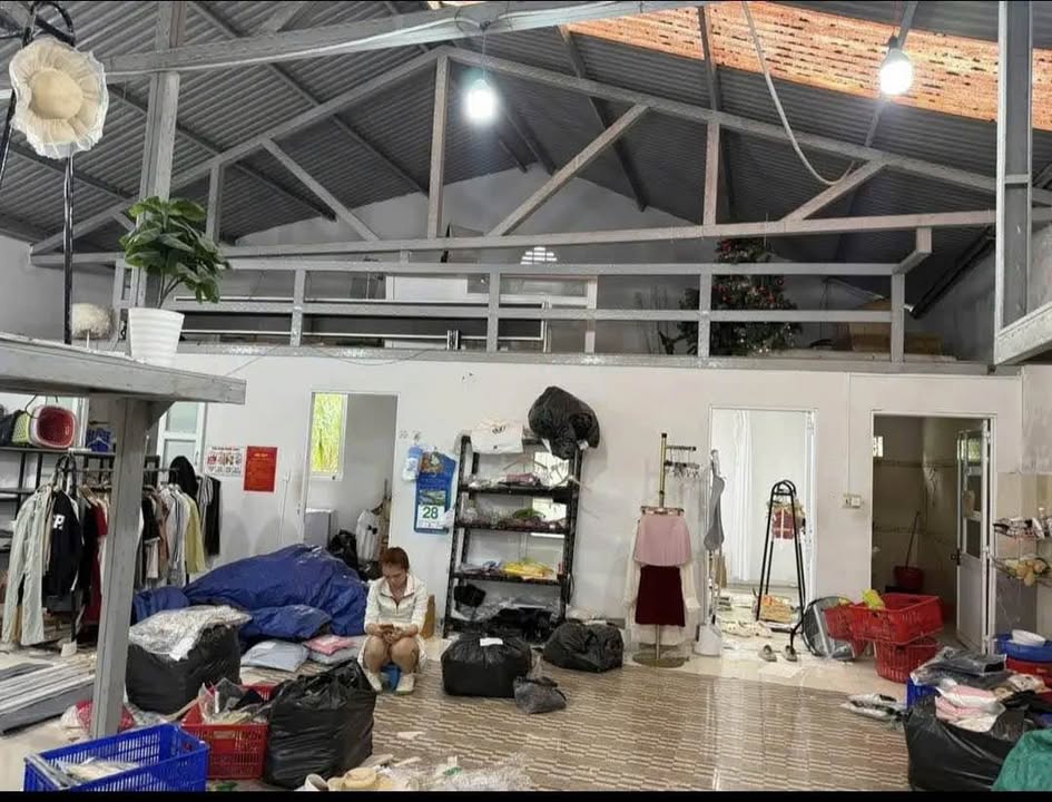 Kho kiên cố 250m² hẻm Lý Nam Đế Đà Lạt giá 8 tỷ - Đầu tư sinh lời ngay!