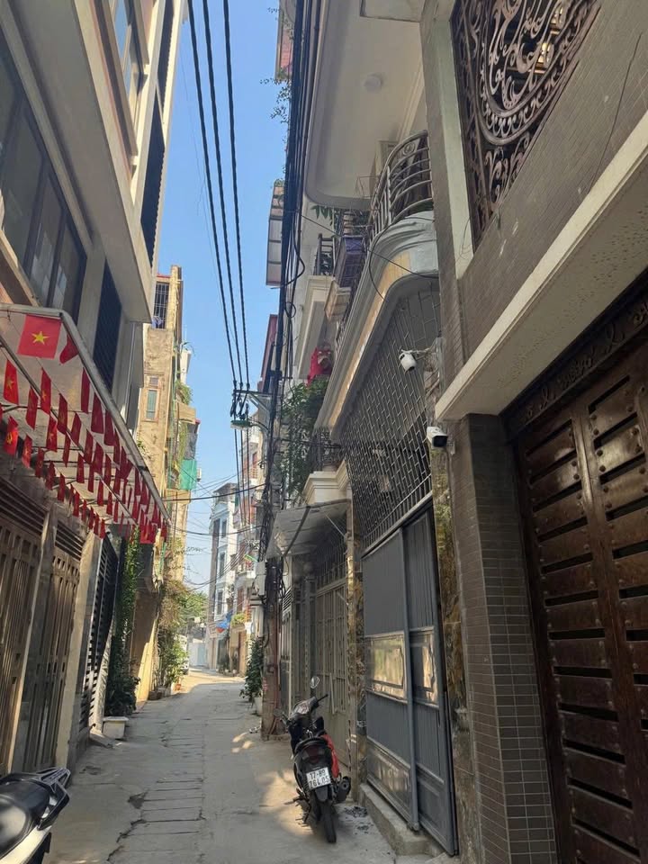 Nhà cho thuê tại Ngõ 521 Phạm Văn Đồng, 50m² giá 20 triệu - Thiết kế 7 phòng ngủ