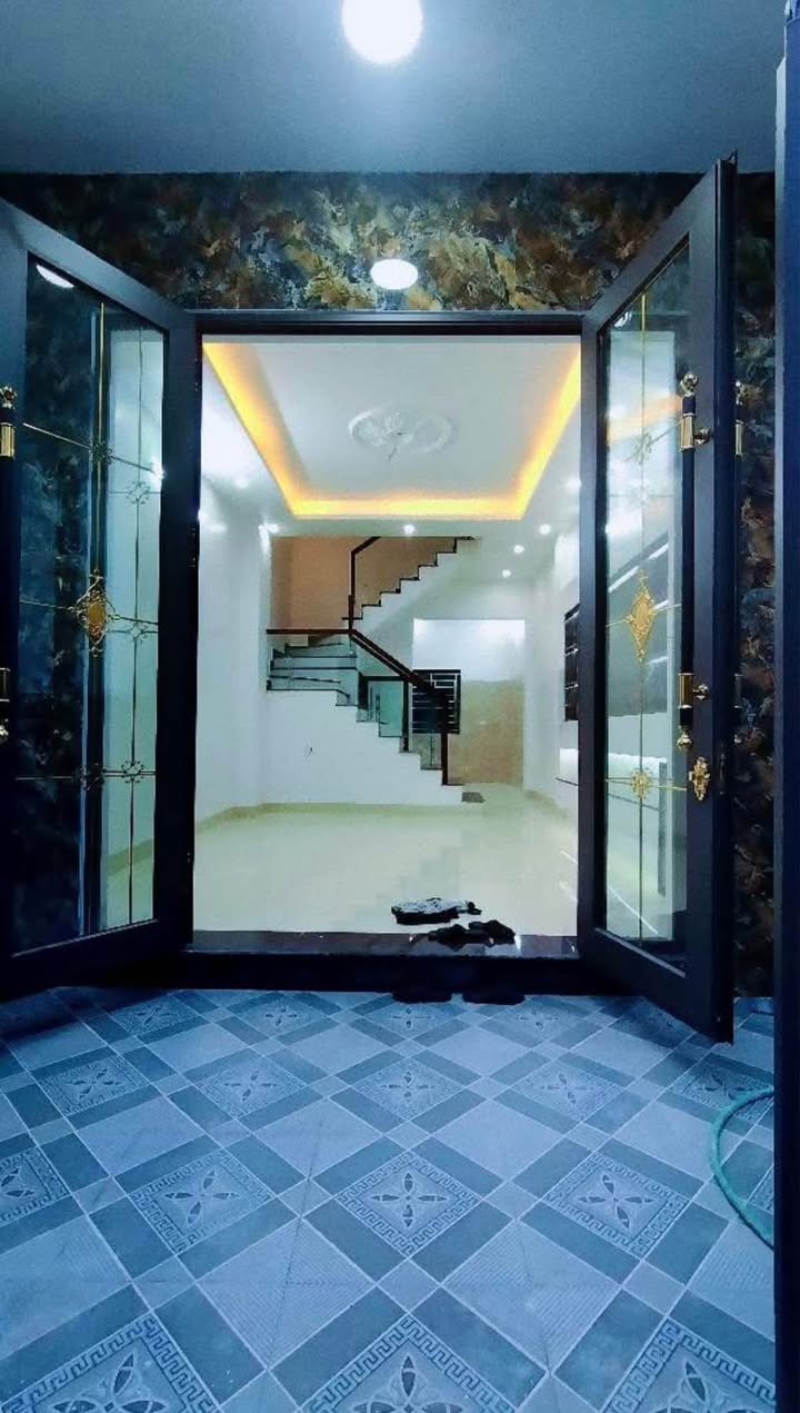 Nhà 3 tầng độc lập đường Bái, Nam Định 52m² giá chỉ 2.7 tỷ - Tiện nghi đầy đủ!