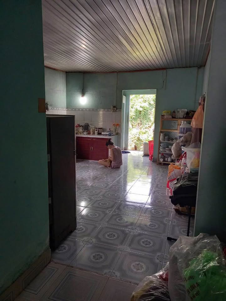 Nhà đất tại P2 Tây Ninh 115m² giá 900 triệu - Gần chợ tiện lợi!