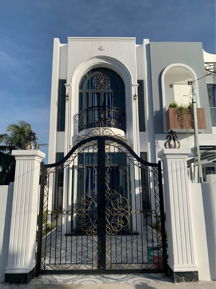 Nhà tân cổ điển Hẻm 26 Ngô Quyền Tây Ninh 160m² giá 1.79 tỷ - Sẵn sàng vào ở ngay!