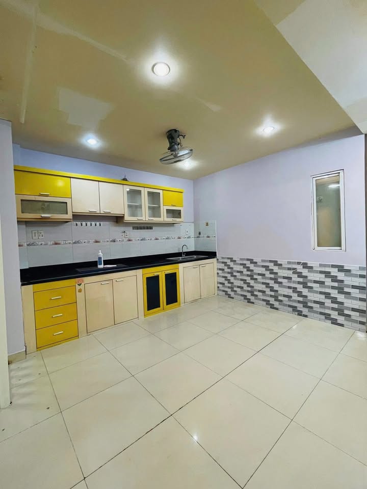 Nhà cho thuê hẻm 3 Gác Nguyễn Thượng Hiền, Phú Nhuận - 72m² giá 14 triệu/tháng