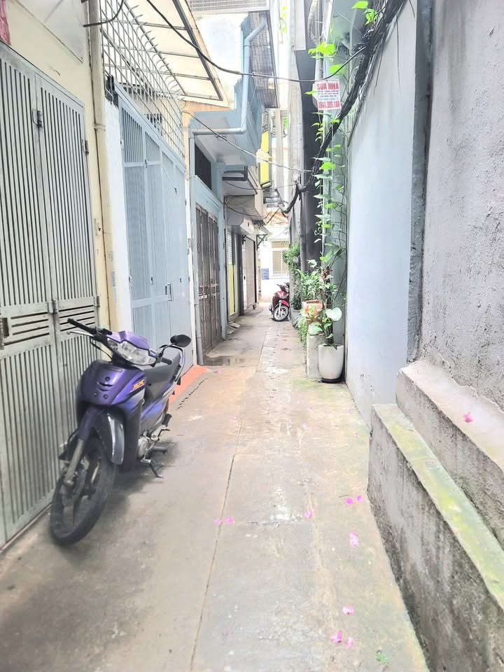 Nhà riêng Đốc Ngữ, Ba Đình 43m² giá 10.2 tỷ - Sổ đỏ chính chủ!