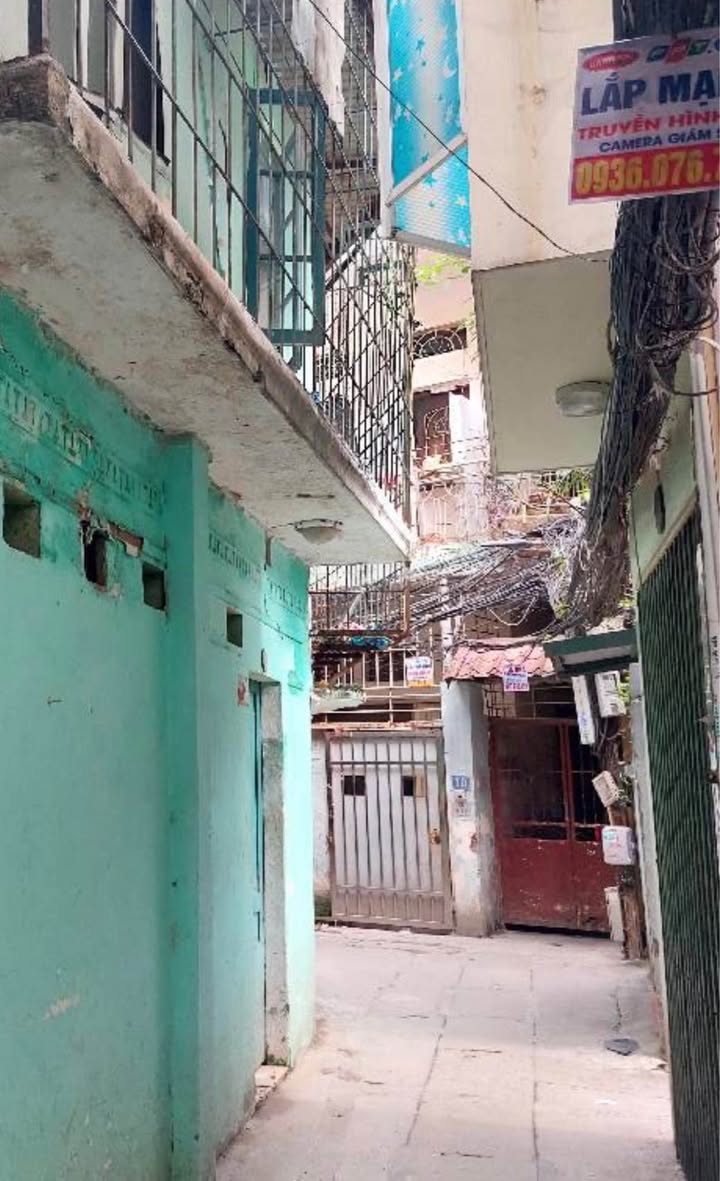 Nhà riêng Hoàng Hoa Thám, Ba Đình, 22m² giá 5 tỷ - Đầu tư sinh lời ngay!