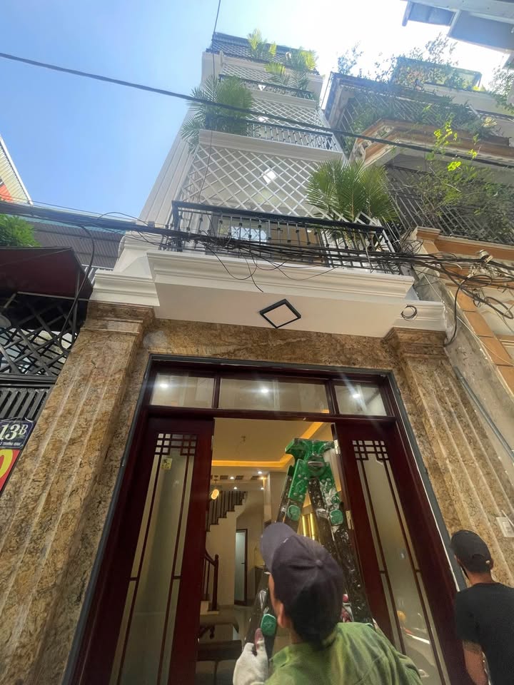 Nhà lô góc Trương Định 36m² giá 8.8 tỷ - Nội thất xịn, 2 mặt thoáng!