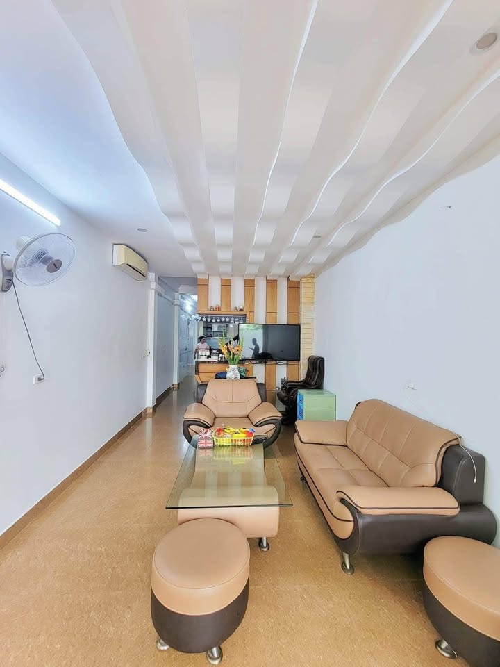 Nhà đẹp Hạ Long 60m² giá 6 tỷ - Thiết kế hiện đại, tiện ích xung quanh đầy đủ!