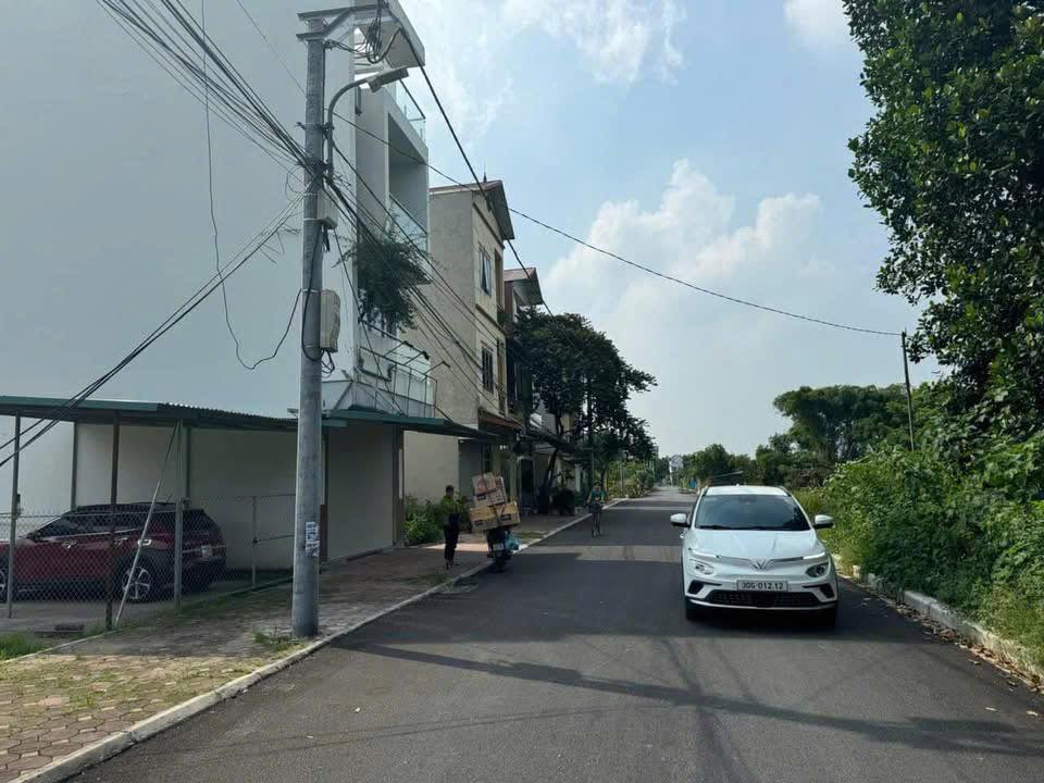 Đất đấu giá Gia Lâm 75m² giá 7.5 tỷ - Vị trí đẹp, thương lượng tốt!