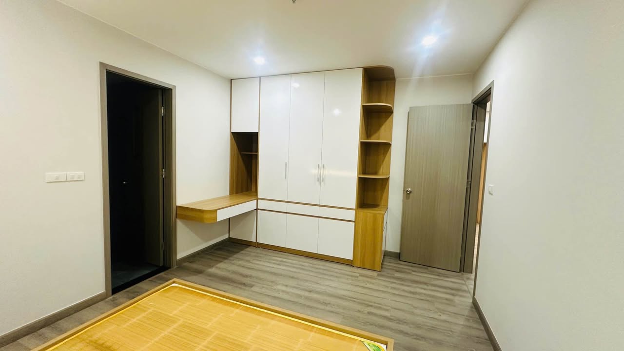 Căn hộ Chung Cư CT4 Bộ Tư Lệnh Thủ Đô Yên Nghĩa 80m² giá 5 tỷ - View đẹp, nội thất đầy đủ!