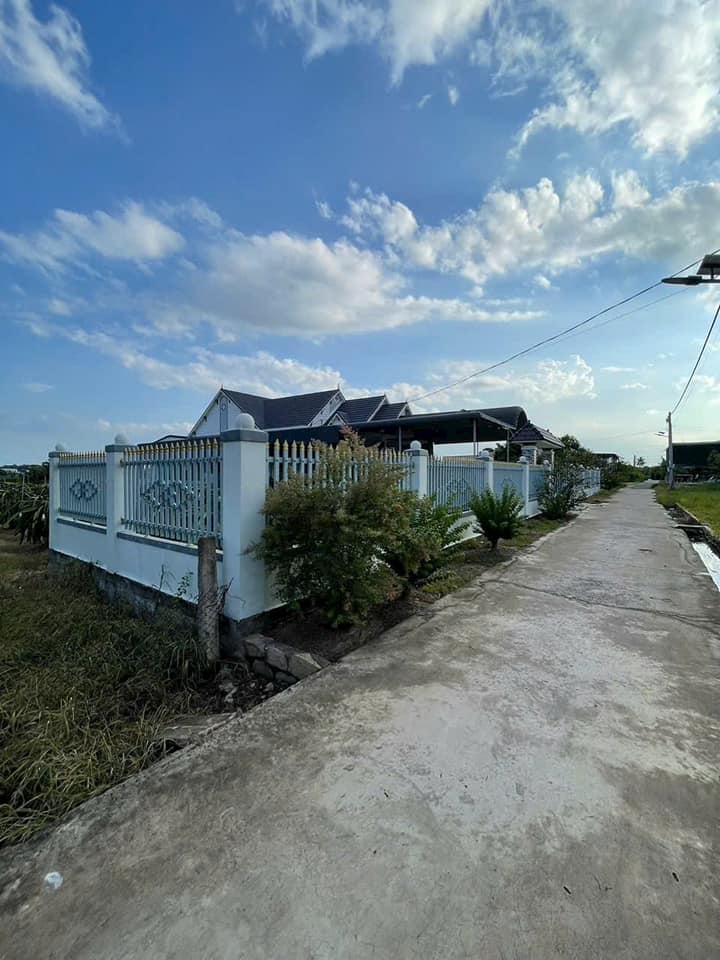 Đất Kinh doanh xã Hàm Kiệm 450m² giá 1.5 tỷ - Đường ô tô vào tận nơi!