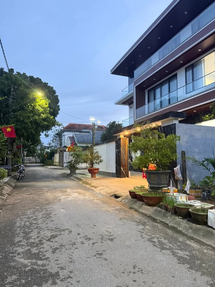 Đất lô góc Tịnh Ấn Tây 251m² giá 3 tỷ - Vị trí đắc địa, tiềm năng phát triển!