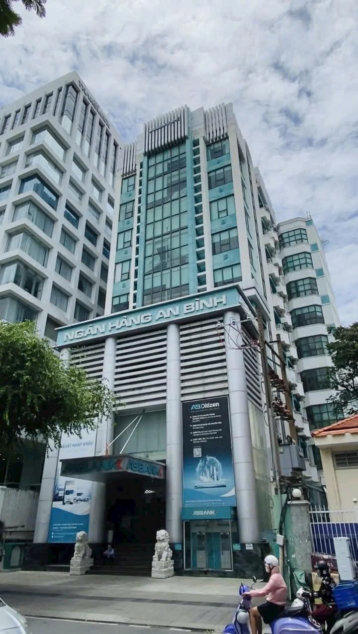 Tòa nhà văn phòng cho thuê tại Quận 1 - Diện tích 669m², giá thỏa thuận - Địa điểm đắc địa!