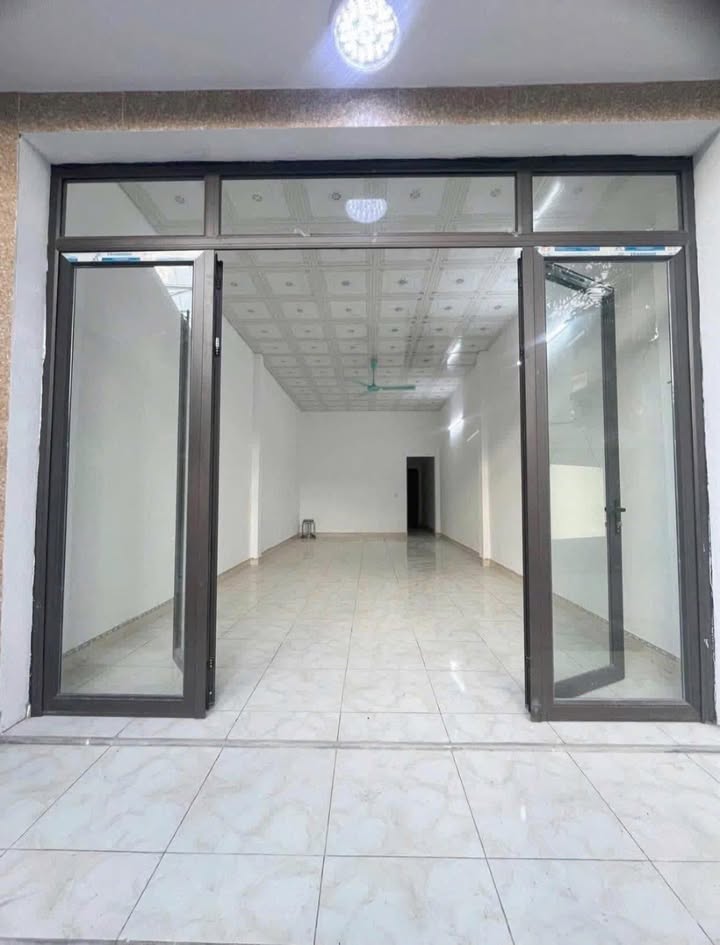 Nhà cấp 4 tại tổ 6 Minh Khai, Hà Giang 4m² giá 2.7 tỷ - Nhà mới đẹp, vào ở ngay!