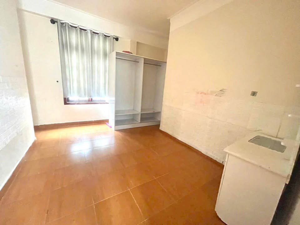 Nhà nguyên căn đường Hoàng Diệu, Đà Lạt - 2PN, giá chỉ 8 triệu/tháng!