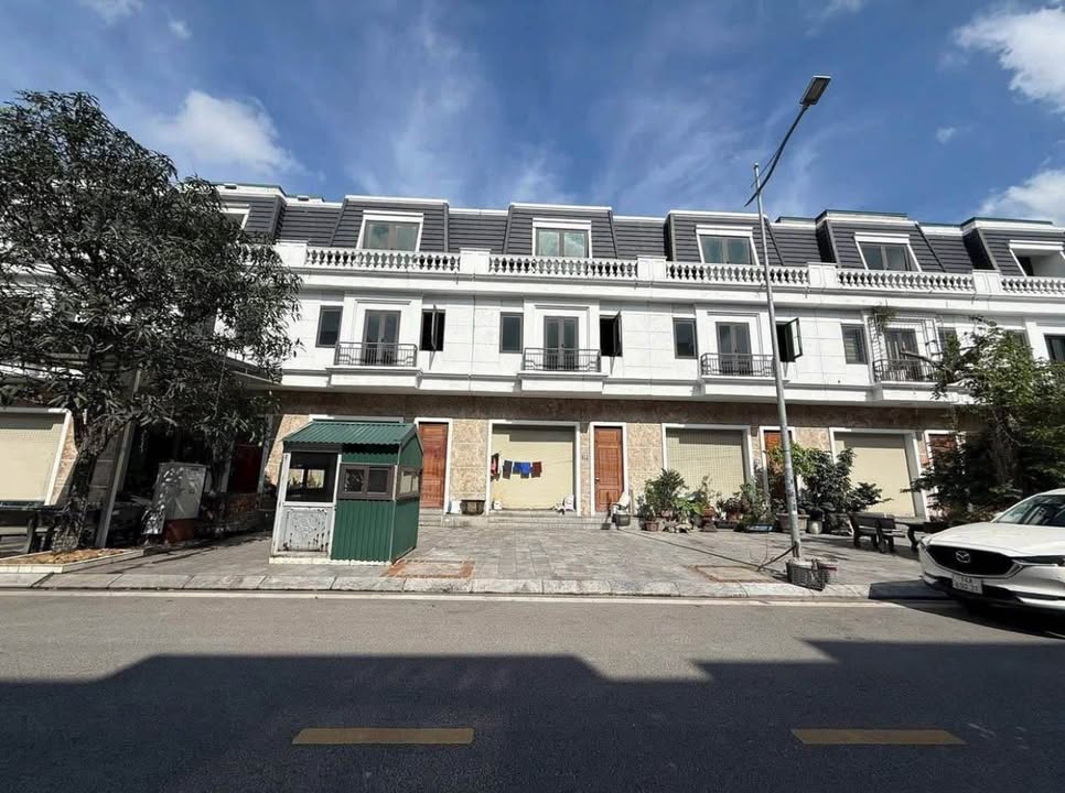 Nhà liền kề KĐT Hà Lan Mạo Khê 120m² giá 4 tỷ - Sổ đỏ chính chủ, hỗ trợ vay ngân hàng!