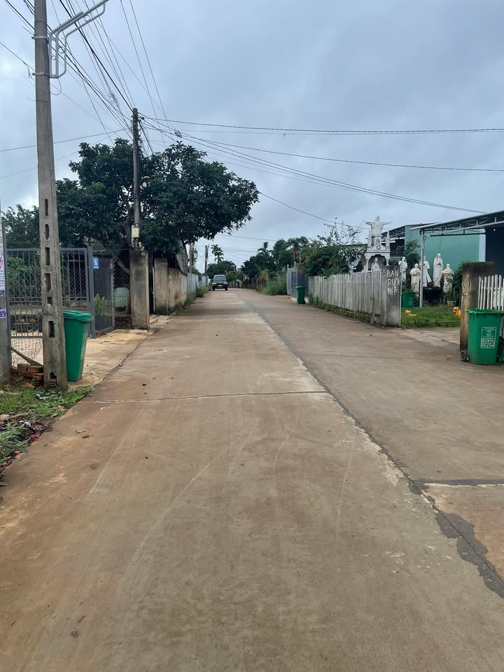 Đất thổ cư Buôn Hồ 232m² chỉ 100m từ Quốc lộ - Cơ hội đầu tư hấp dẫn!