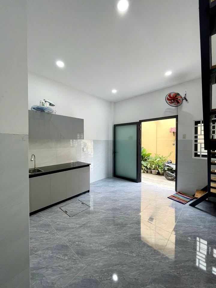 Nhà cho thuê Hoàng Văn Thụ, Cần Thơ 40m² giá 4 triệu - Nội thất đầy đủ, tiện nghi!
