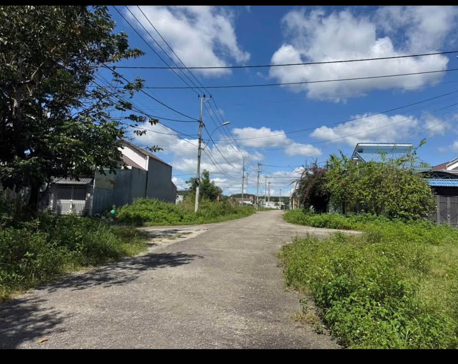 Đất thổ cư đường Thoại Ngọc Hầu, Kon Tum 125m² giá 500 triệu - Đất đẹp, vị trí đắc địa!