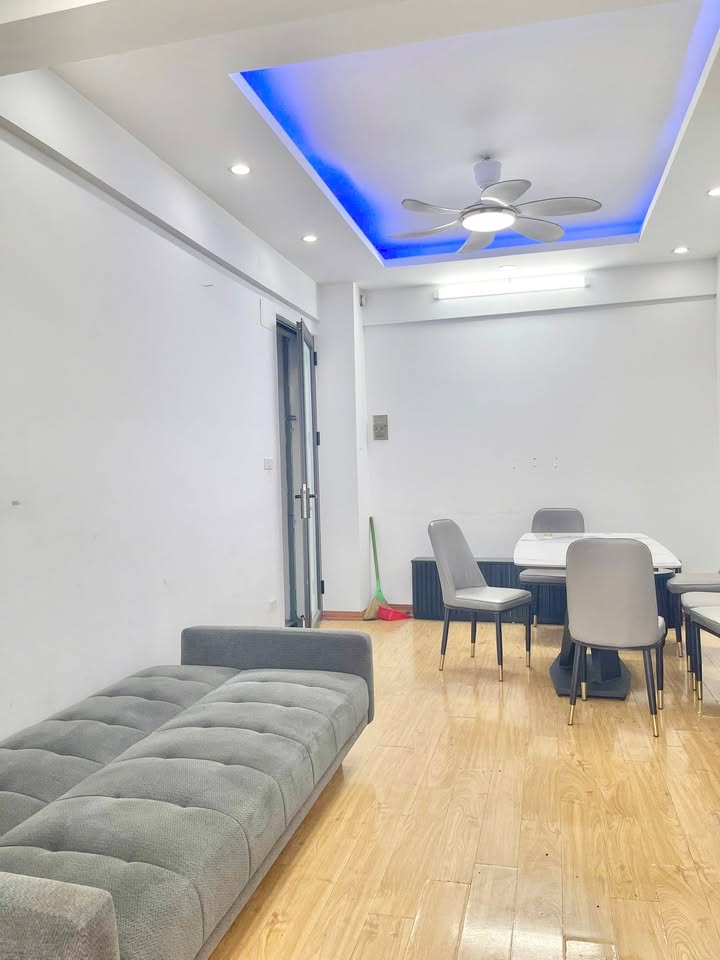 Chung cư Đền Lừ 2 Quận Hoàng Mai 65m² giá 8 triệu - Gần công viên, tiện nghi đầy đủ!