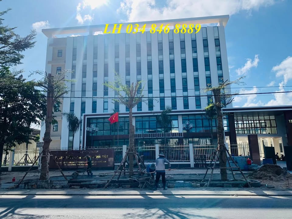 Nhà mặt tiền đường Nguyễn Văn Linh 100m² - Vị trí kinh doanh đắc địa!