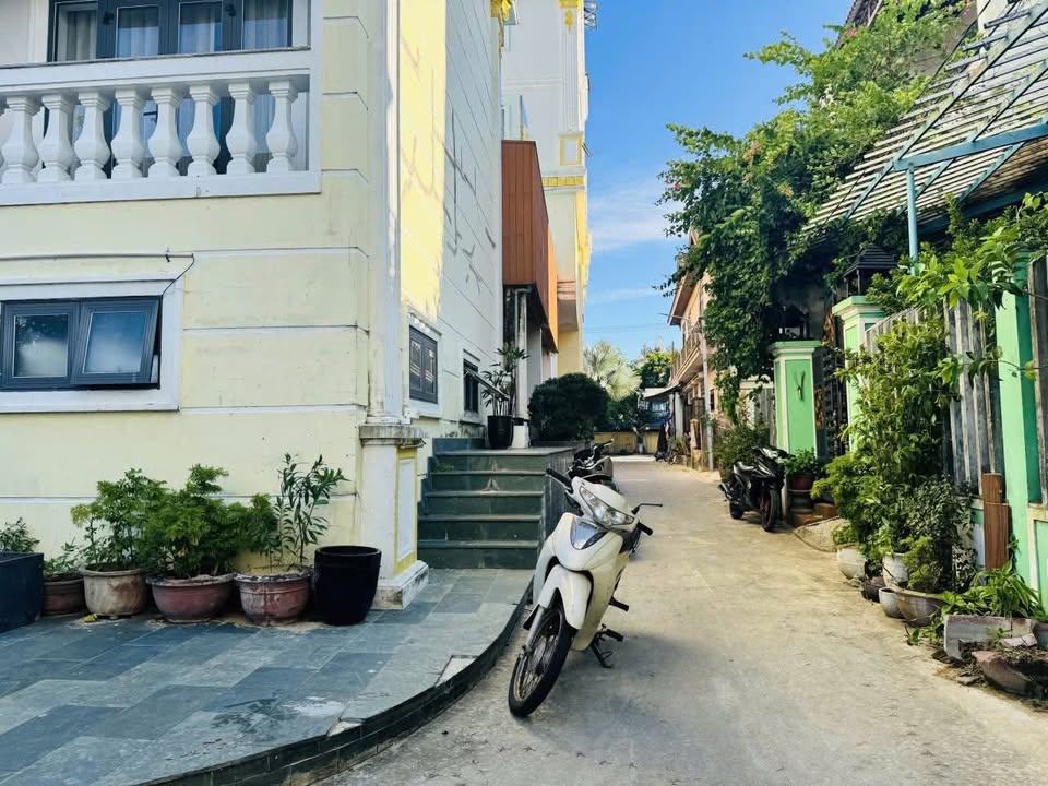 Đất lô góc 180m² tại Hội An giá 7 tỷ - Tiềm năng đầu tư lớn!
