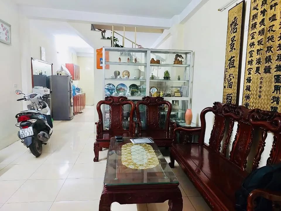 Nhà phố Văn Cao, Ba Đình 50m² giá 11.5 tỷ - Ô tô đỗ cửa, vị trí đắc địa!