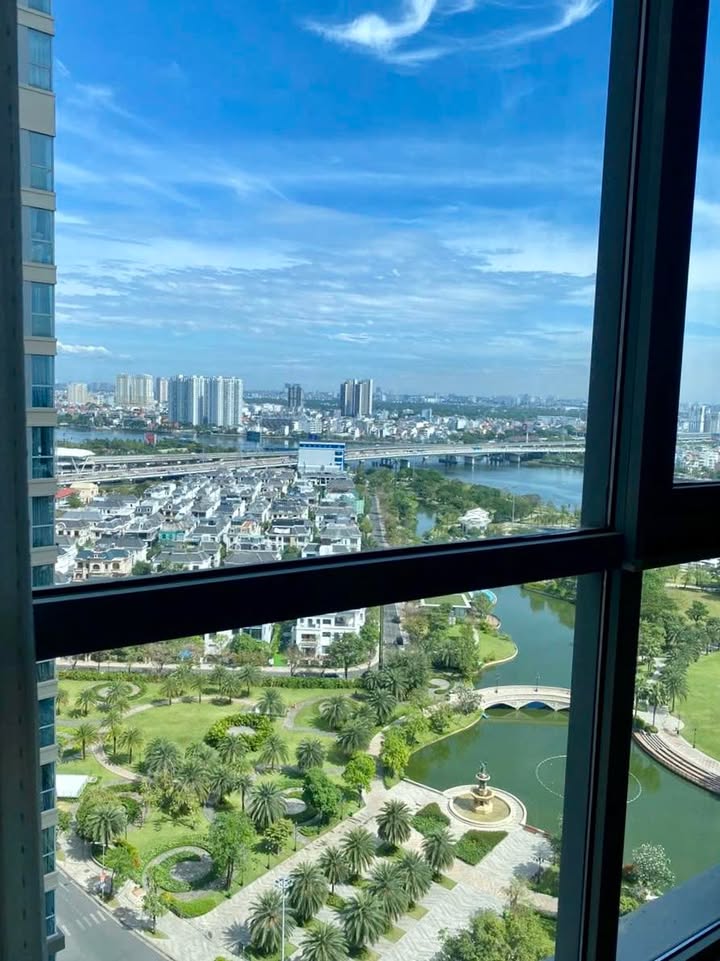 Căn hộ Vinhomes Central Park 90m² giá 14.6 tỷ - View sông tuyệt đẹp!
