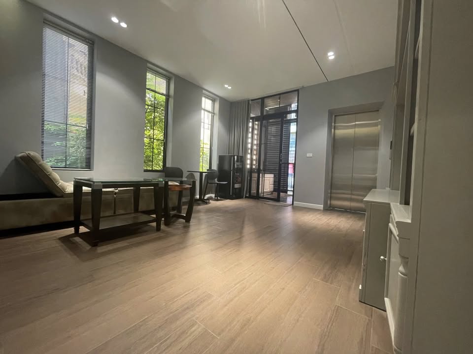 Cho thuê nhà nhỏ tại ngõ 69 Tứ Liên, Tây Hồ 60m² - Nội thất đầy đủ, tiện nghi!