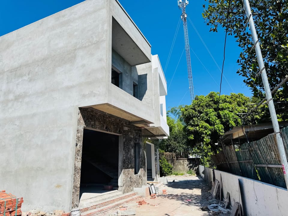 Nhà 2 tầng chính chủ tại phường Ninh Dương, Móng Cái 90m² giá chỉ 2 tỷ - Sẵn sàng vào ở!