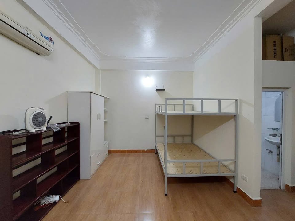 Phòng trọ cho thuê tại ngõ 110 Trần Duy Hưng 20m² - An ninh tốt, giá thỏa thuận!