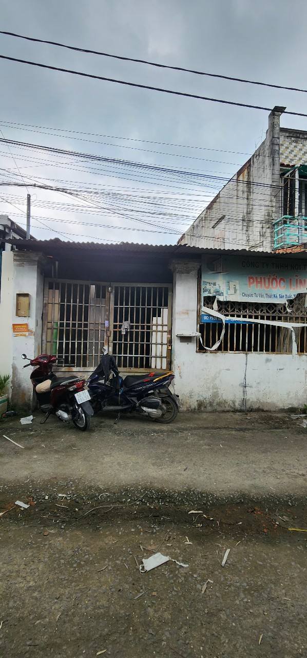 Nhà cấp 4 Bình Chánh 128.8m² giá 4.6 tỷ - Bán gấp, sổ hồng riêng!