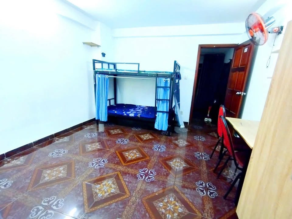 Căn hộ cho thuê 243 Chu Văn An, Bình Thạnh 2PN giá từ 5 triệu - Ban công view hồ tuyệt đẹp!