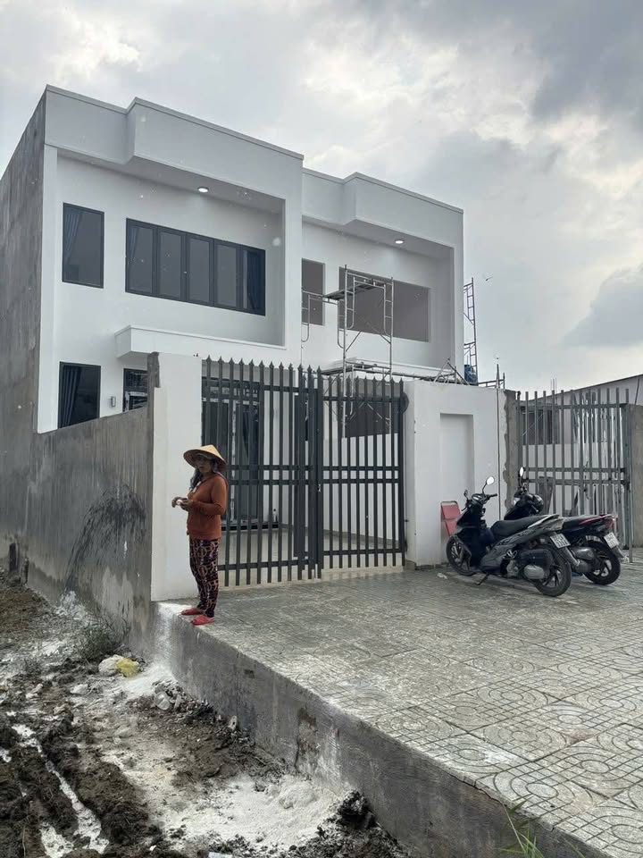 Nhà 2 tầng tại xã Mỹ Hạnh, Đức Hòa, Long An - 117m² giá 1.8 tỷ - Pháp lý rõ ràng!