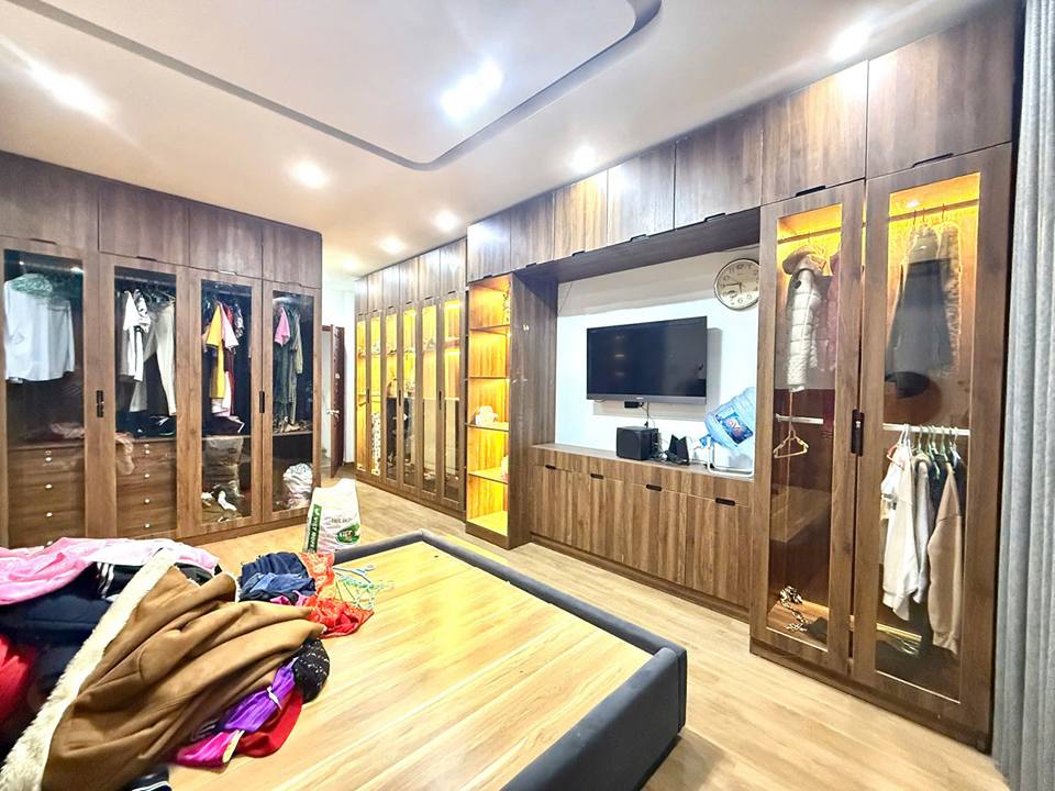 Nhà nguyên căn Vạn Mỹ, Ngô Quyền 70m² giá chỉ 12 triệu - Phù hợp làm văn phòng và kinh doanh!