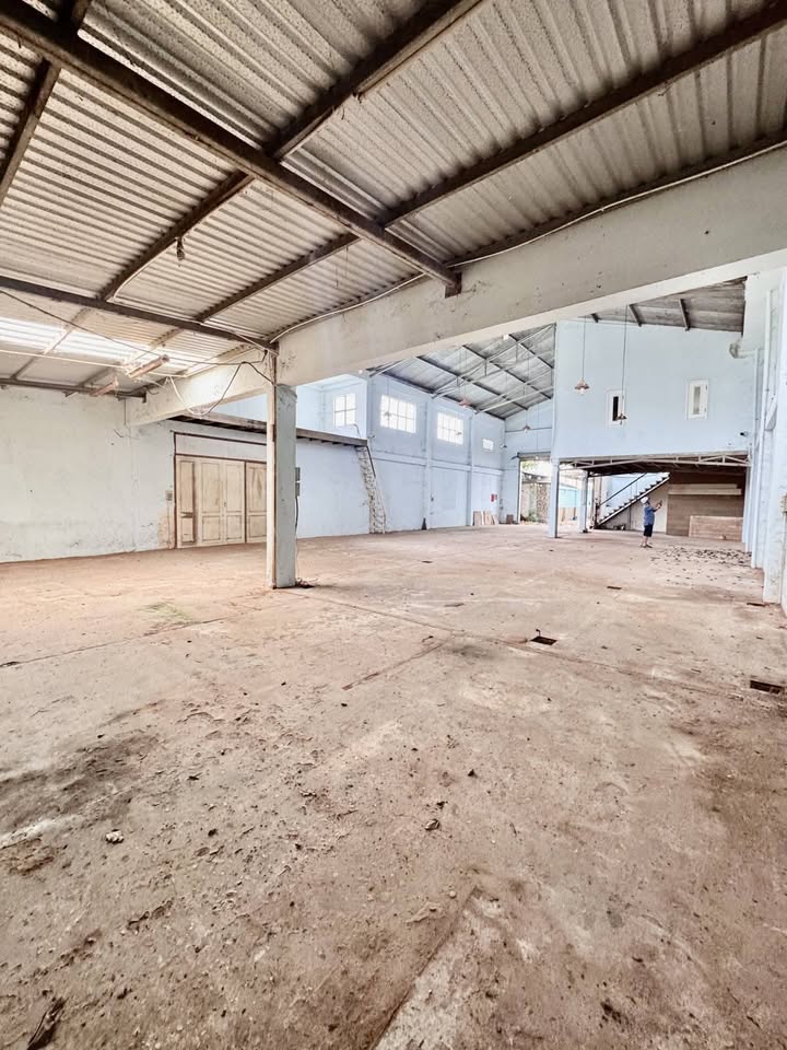 Nhà + Kho xưởng 655m² Tô Ký Hóc Môn giá 19 tỷ - Vị trí vàng, kinh doanh thuận lợi!